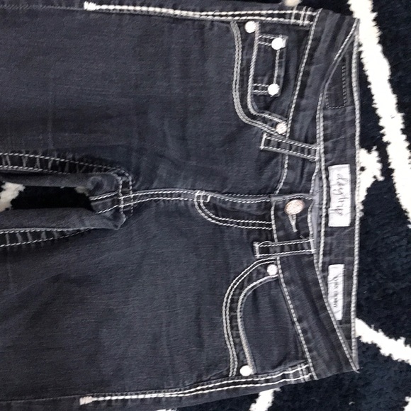 Jeans - Picture 2 of 3